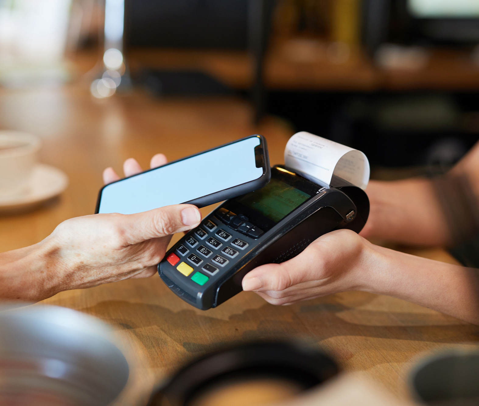 using mobile phone to pay on pos machine nfc